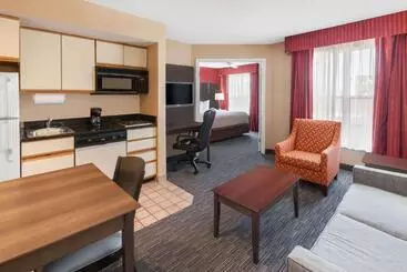Отель Affordable Suites Of America Detroitwarren