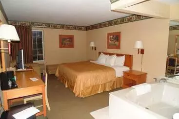 ホテル American Inn And Suites Houghton Lake