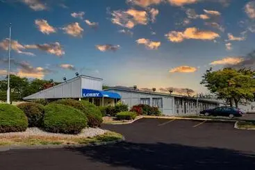 Hotel Travelodge By Wyndham Monroe