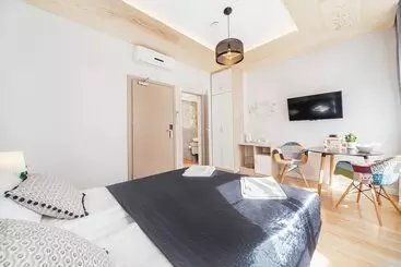 Aparthotel Six Suites, Old Town