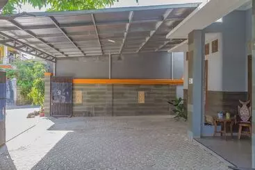 Pensão Reddoorz Syariah @ Puri Kalijaga Street