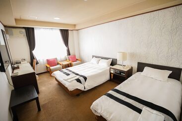 Hotel Wakayama Green