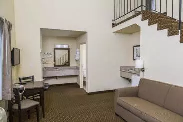 Hotelli Key Inn & Suites