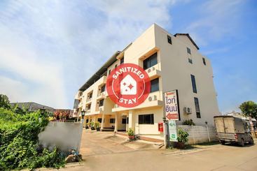 White Inn Hotel By Oyo Rooms