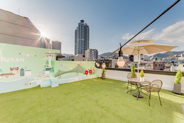 Guesthouse Dear Moon   Hostel