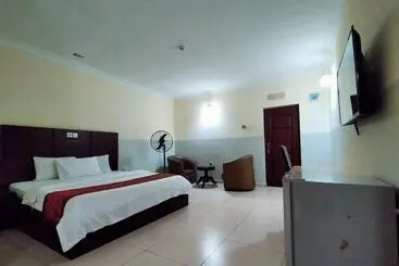 Joy House Hotel And Suites