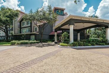 Otel La Quinta Inn & Suites By Wyndham Houston Bush Iah South