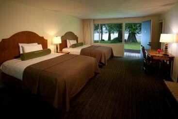 هتل Lake Crescent Lodge
