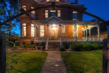 호텔 Lumber Baron Inn