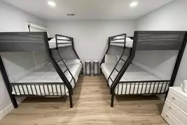 モーテル Lake Bluff Inn And Suites