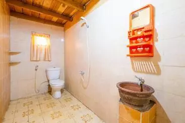 Hotel Oyo 2278 Cikidang Hunting Resort