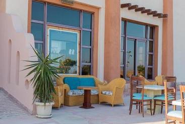 هتل Deep Blue Inn