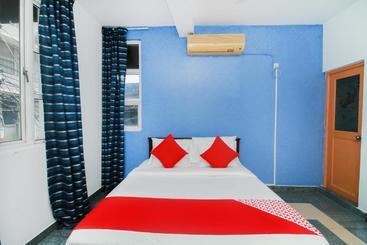 Hotel Maple Tree Residencies