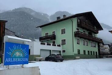 פנסיון Arlbergsun