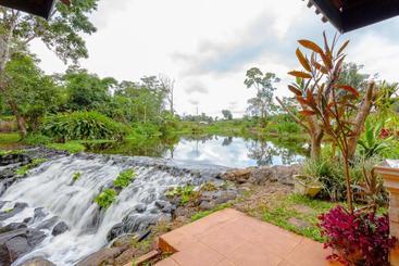 Sinouk Coffee Resort