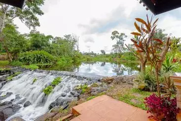 Sinouk Coffee Resort