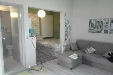 ツーリストアパートメント Ts George S Apartments By The Airport