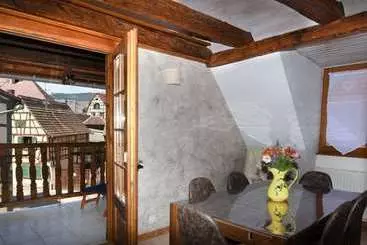 Turistihuoneistot Un Balcon Sur Les Toits