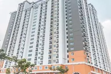 Huoneistohotelli Oyo 268 Cinere Resort Apartement