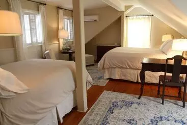 فندق The Oak Bluffs Inn