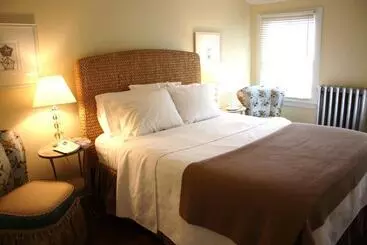 酒店 The Oak Bluffs Inn