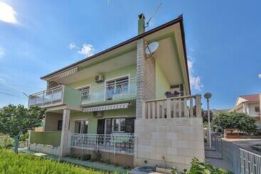 Apartamente turistice Apartment 3m