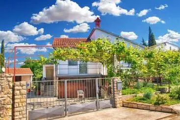 ツーリストアパートメント Apartment 535