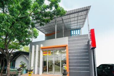 Hotell Oyo 2489 Choco 88 Residence