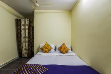 酒店 Spot On 62662 Shree Varai Krupa Guest House