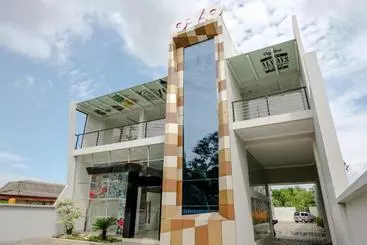 Otel Oyo 2140 Hs Residence