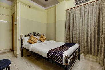 Hotell Spot On 64157 Welcome Lodge