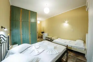 پانسیون Zante Bay Studios
