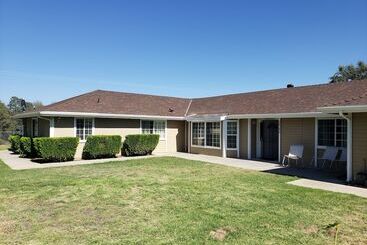 游客公寓 Yosemite Embassy