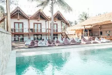 Mad Monkey Gili Trawangan   Hostel