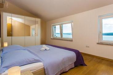 דירות לתיירים Apartments Jadranka