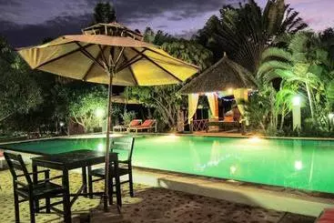 هتل Kep Malibu Bungalows
