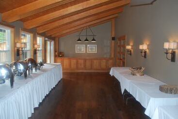 호텔 Trillium Resort & Spa