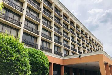 هتل Wyndham Garden Atlanta Airport