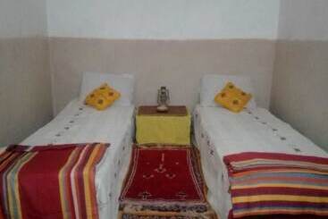 بنسيون Azultreck House