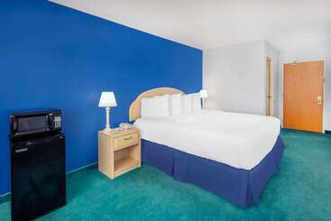 호텔 Days Inn By Wyndham Osage Beach Lake Of The Ozarks