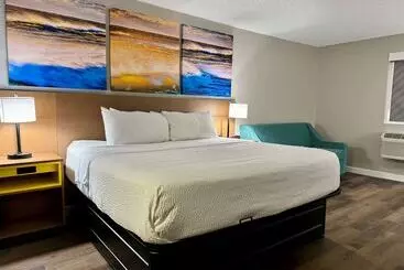 هتل Days Inn By Wyndham Sarasota I75