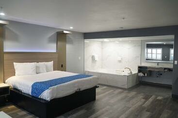 호텔 Travelodge By Wyndham Whittier