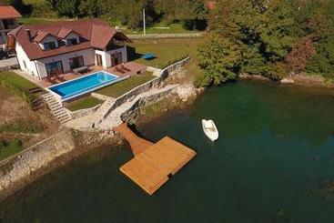 游客公寓 Jezerska Villa