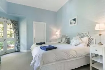 Turistihuoneistot Lynton Cottage