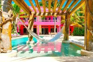 ツーリストアパートメント Villa Alma Rosa 4br Full Staff By Rmh