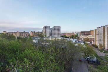 آپارتمان‌های توریست‌ها Apartment On Rezervniy Proyezd 2