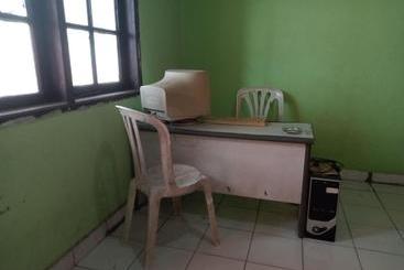 Hotel Spot On 2800 Kos Bu Darma Syariah