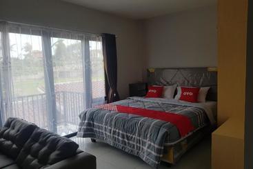 هتل Oyo 1352 Jember Town Square Residence