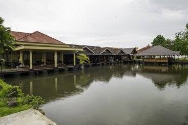 Hotel Reddoorz Syariah At Bumi Eyang Enin Homestay Tasikmalaya