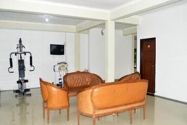 Hotel Oyo 2731 Mim Guest House